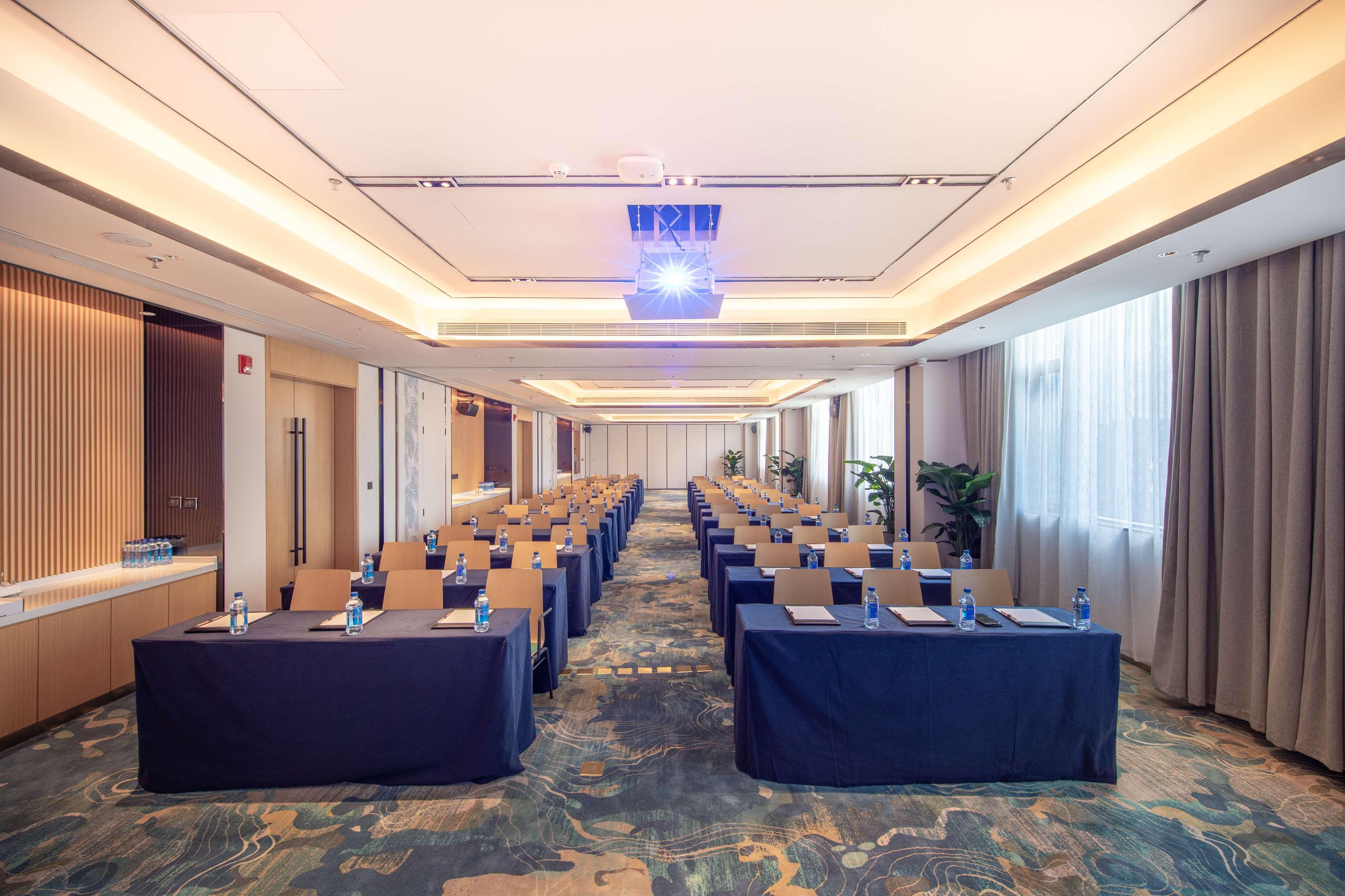 Hilton Garden Inn Shenzhen Nanshan Avenue מראה חיצוני תמונה