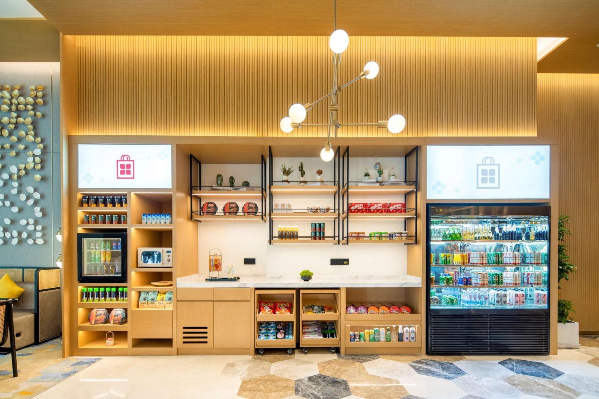 Hilton Garden Inn Shenzhen Nanshan Avenue מראה חיצוני תמונה